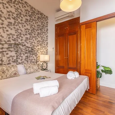 Abades Giralda Deluxe By Valcambre *